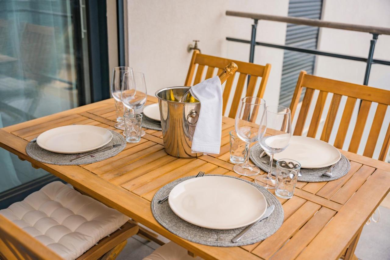 شقة Frontiere Monaco, Terrasse Vue Mer, Tour Odeon - Ap بوزولي المظهر الخارجي الصورة